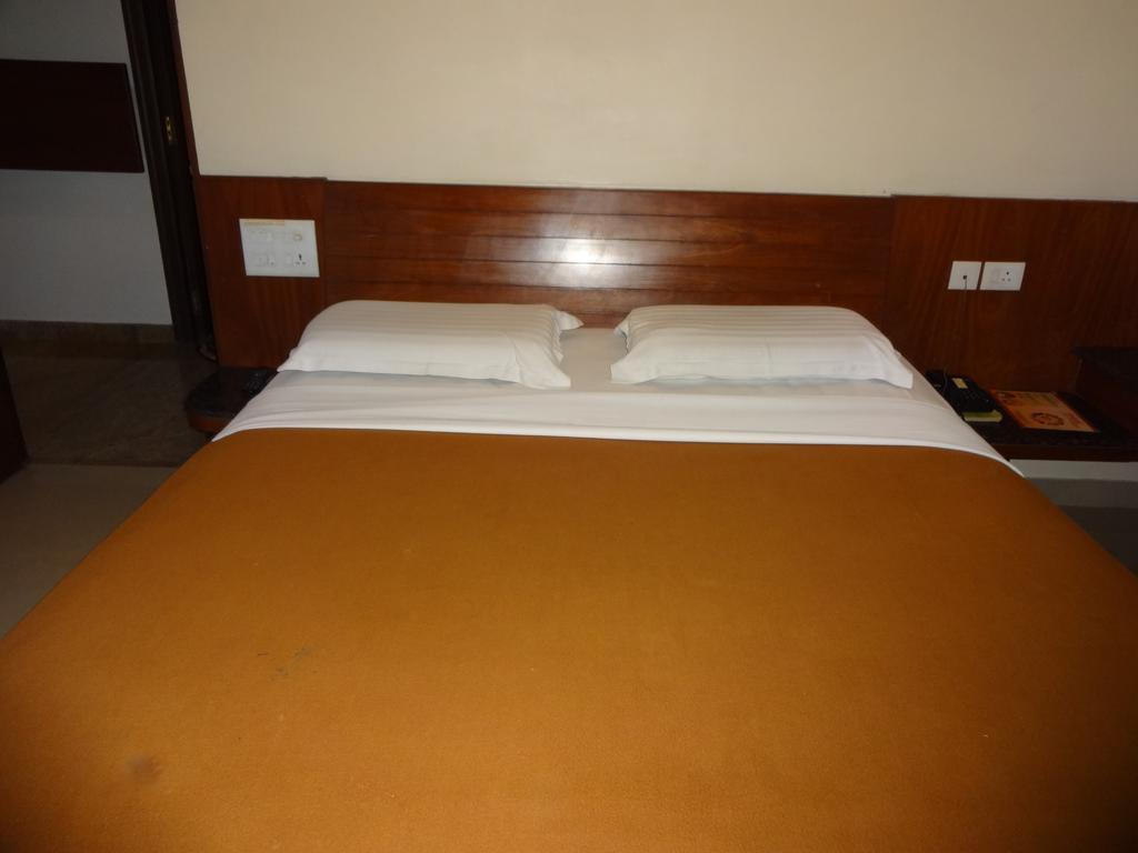 Hotel Sheetal Residency Bangalore Exterior foto
