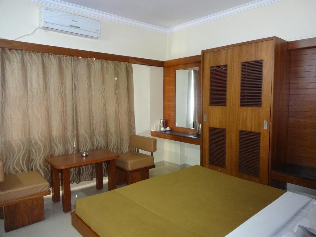 Hotel Sheetal Residency Bangalore Exterior foto