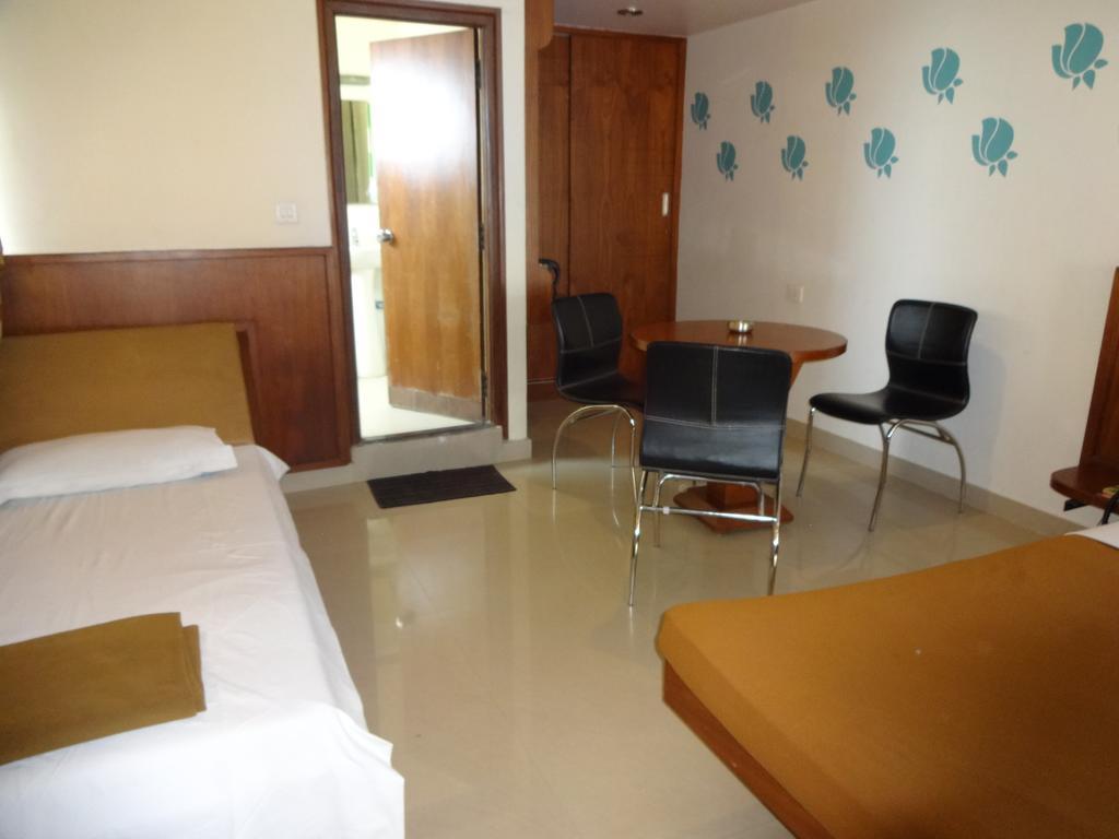 Hotel Sheetal Residency Bangalore Exterior foto